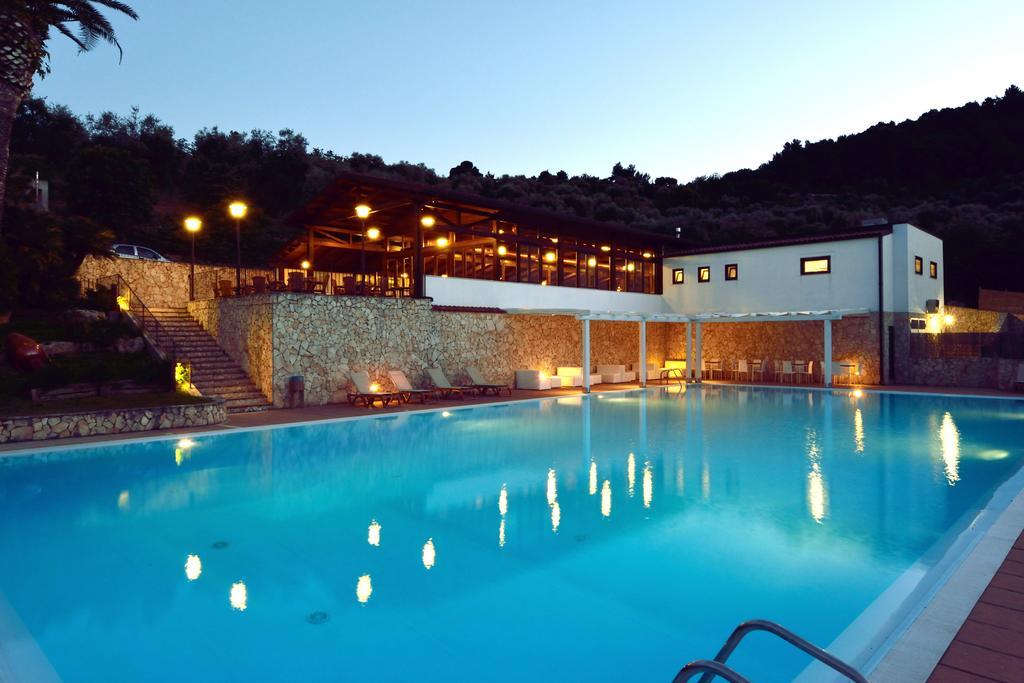 Agriturismo Torre Dei Preti Peschici Bagian luar foto